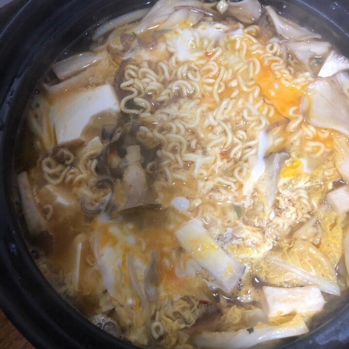 土鍋で辛ラーメン 白菜入り レシピ 作り方 By まぼまぼまん 楽天レシピ 土鍋で辛ラーメン 白菜入り レシピ 作り方 By まぼまぼまん 楽天レシピ